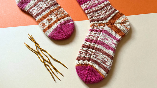 Strick-Test: Addi CraSySnake Charity Nadelspiel 15cm - der Sockenweltrekord!