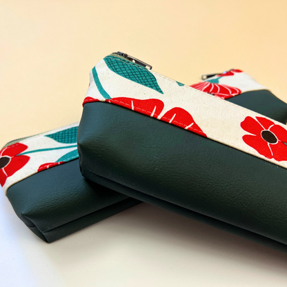 Mäppchen "Rote Blumen" mit Kunstleder Dunkelgrün Limited Edition