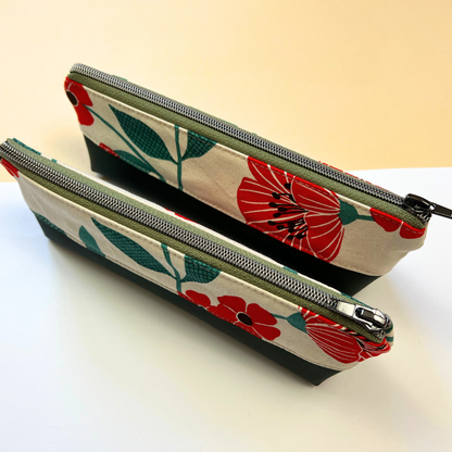 Mäppchen "Rote Blumen" mit Kunstleder Dunkelgrün Limited Edition