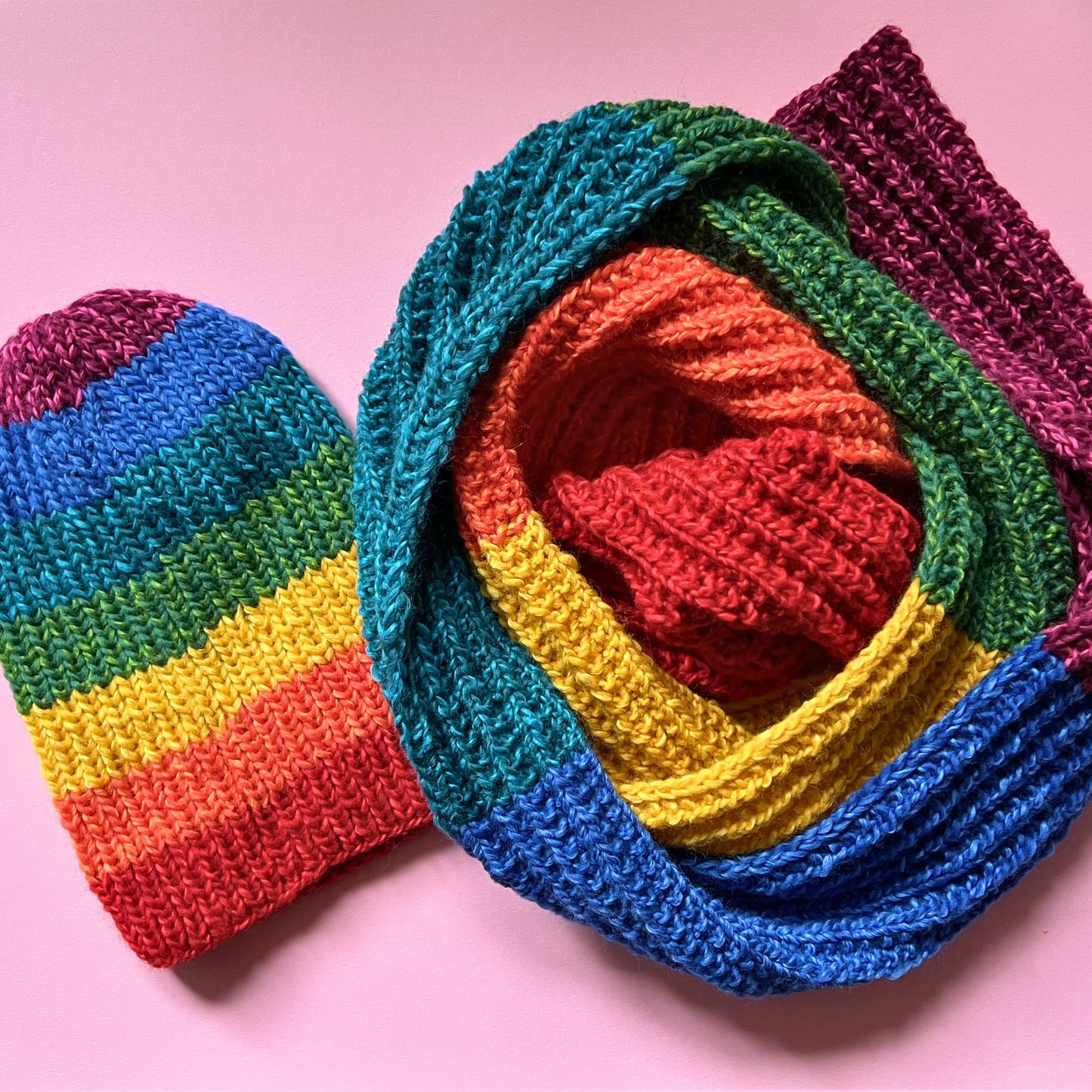 Strick-Set inkl. Anleitung "Spektrum" Regenbogen-Schal + Mütze