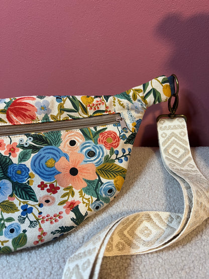 Bauchtasche Englisches Blumenmuster mit Kunstleder Blau und gewebtem Gurtband, mit Extrafach